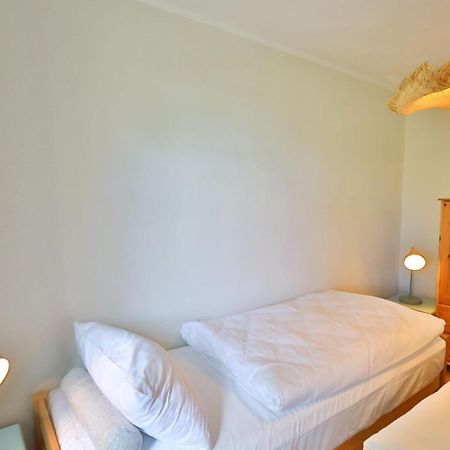 Ferienwohnung "Zur Rebe" Middelhagen Extérieur photo