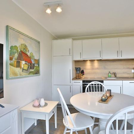 Ferienwohnung "Zur Rebe" Middelhagen Extérieur photo