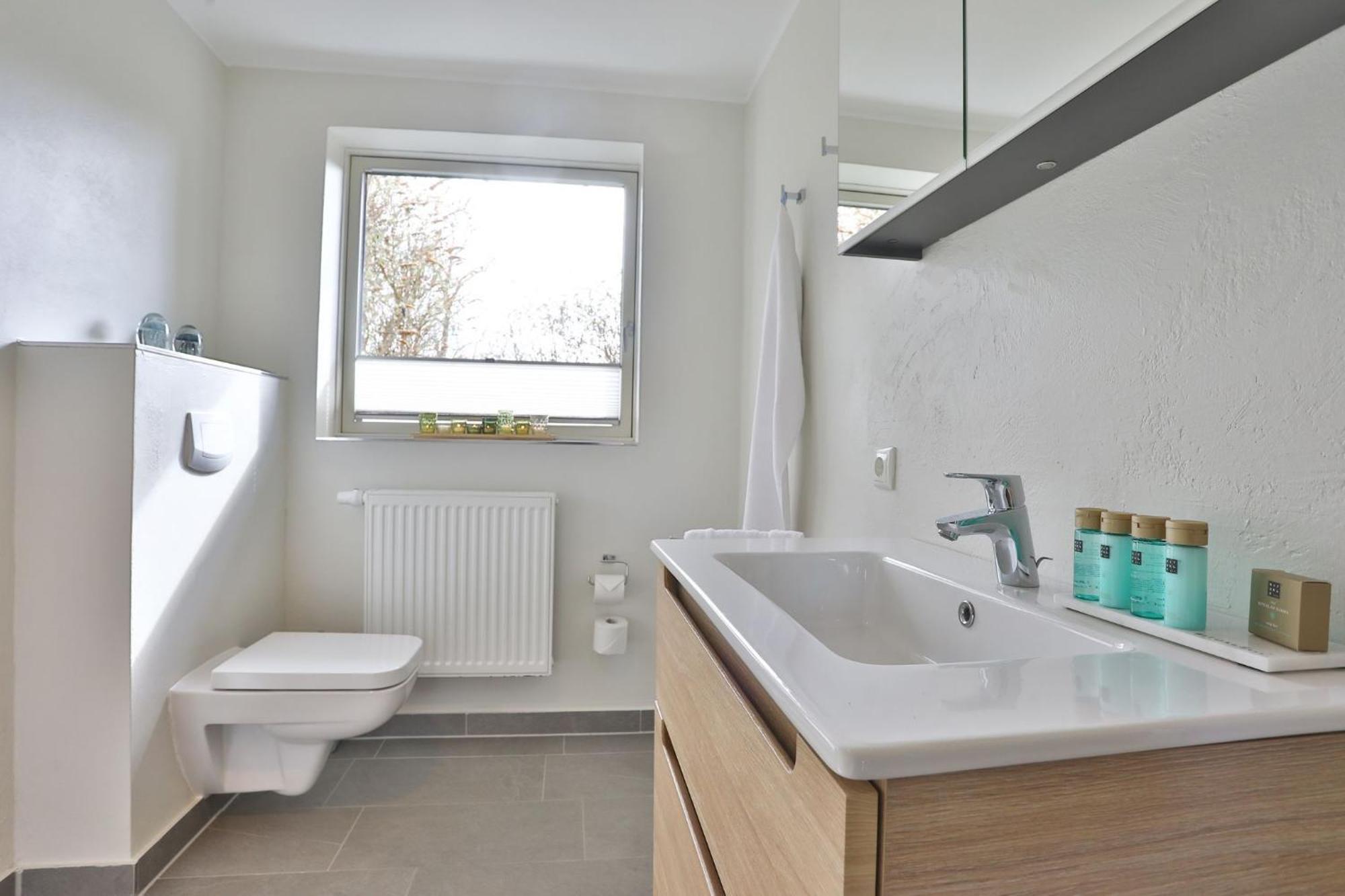 Ferienwohnung "Zur Rebe" Middelhagen Extérieur photo