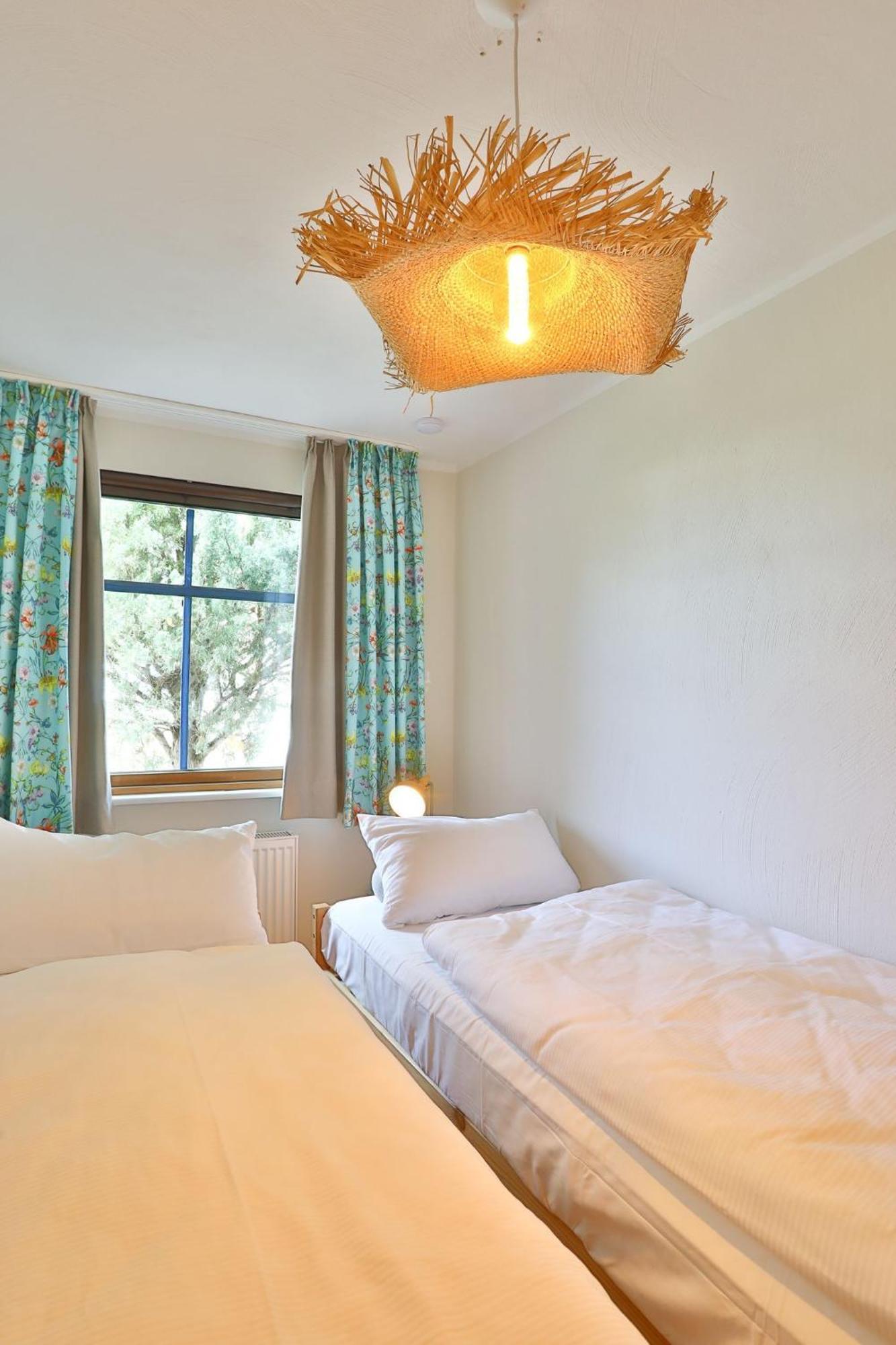 Ferienwohnung "Zur Rebe" Middelhagen Extérieur photo