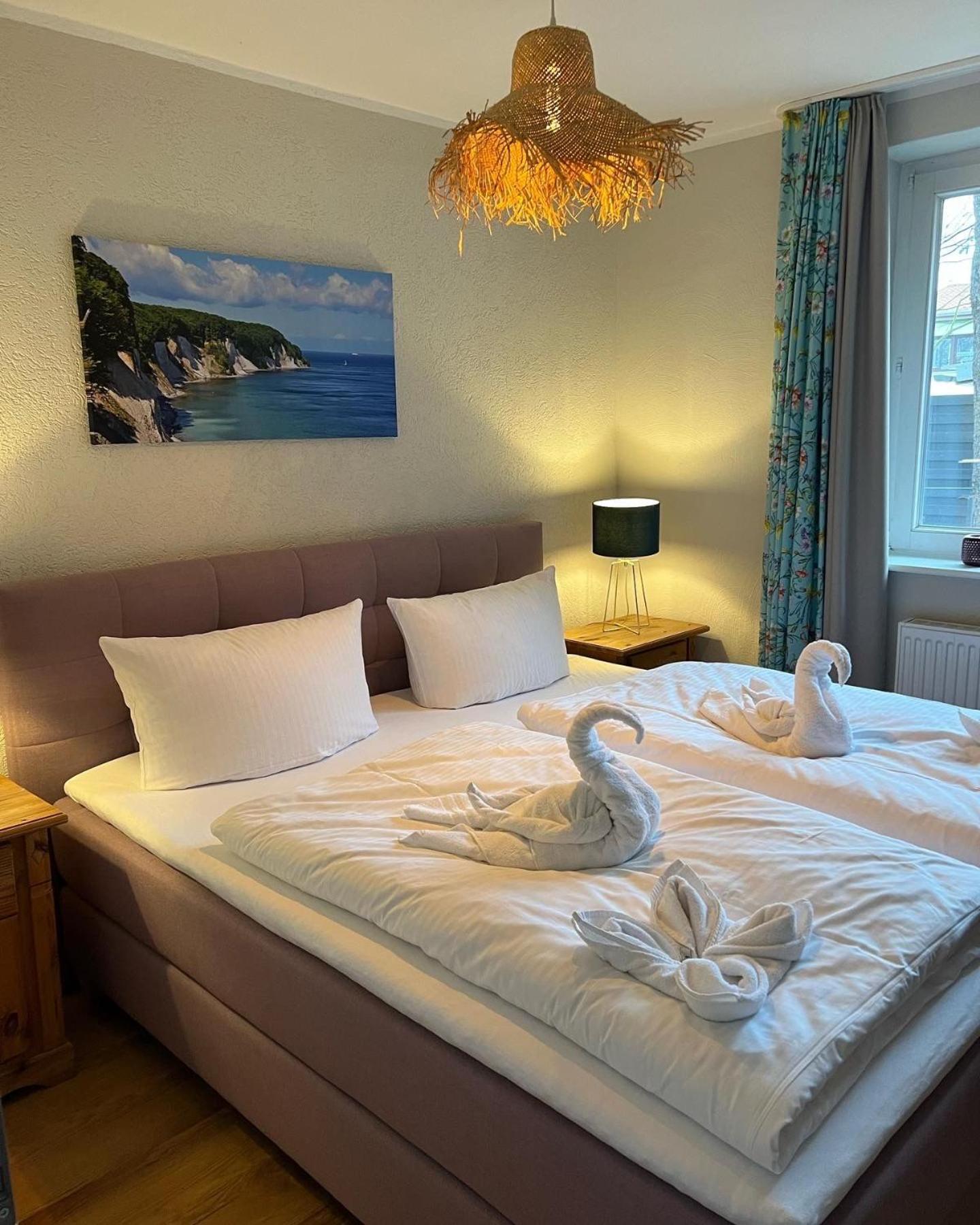 Ferienwohnung "Zur Rebe" Middelhagen Extérieur photo