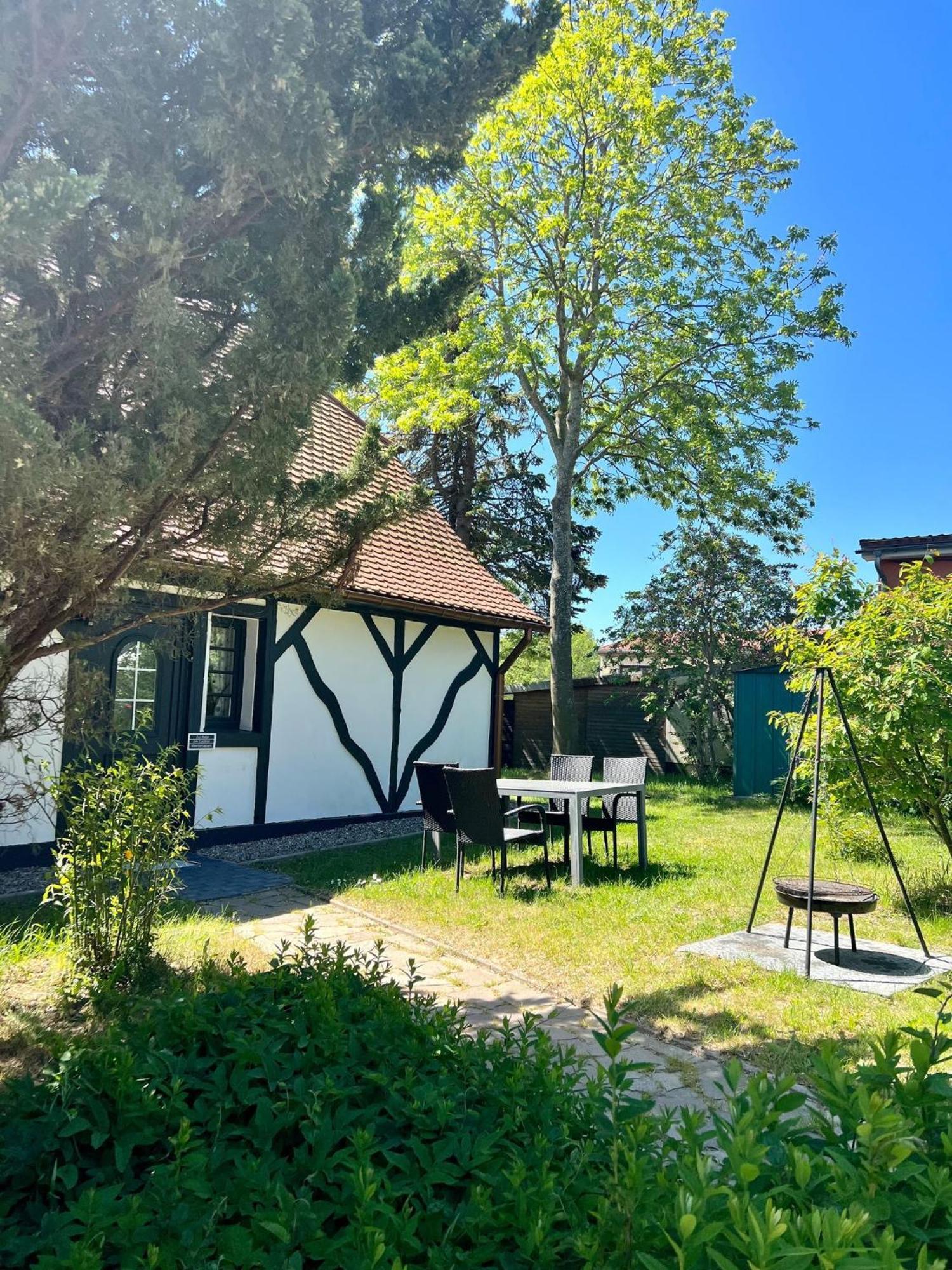 Ferienwohnung "Zur Rebe" Middelhagen Extérieur photo